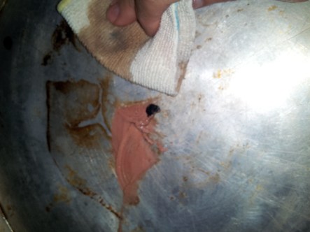 Pie Mess cleaning pan